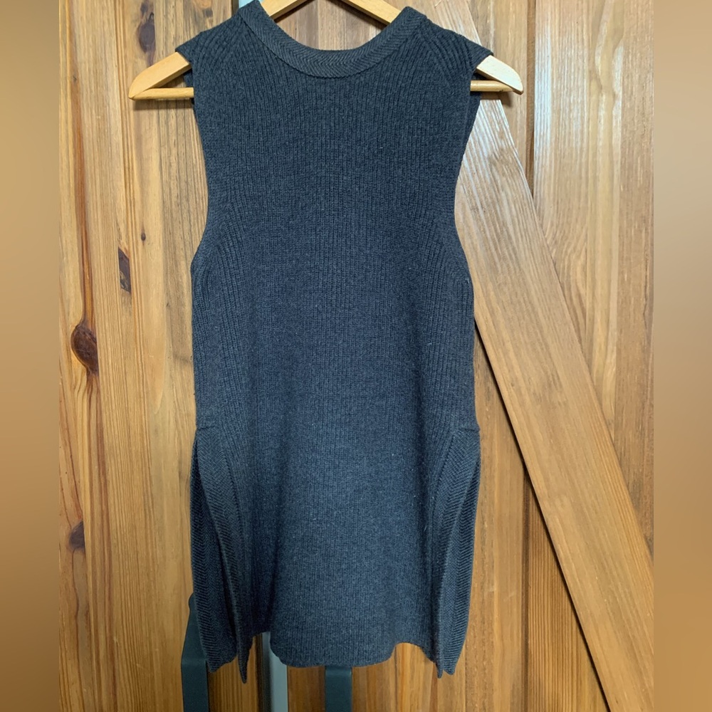 Wilfred long sweater vest with side slits
